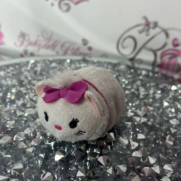 Disney Tsum Tsum Marie Exclusive 3.5-Inch Mini Plush pink bow tie furry cute - Picture 1 of 2